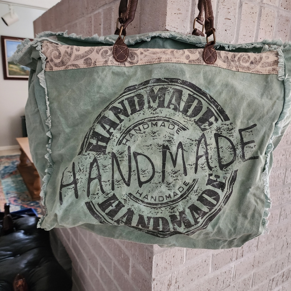 Myra bag